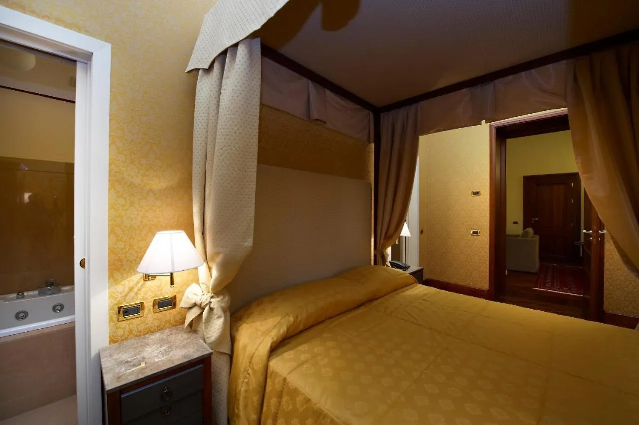 ****  Grand Hotel Piazza Borsa Palermo Italien